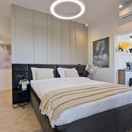 City View - Luxury Apartment A - Old City - Victoriei بوخارست المظهر الخارجي الصورة